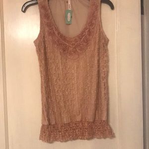 Beautiful NWT Maurice’s top!!!
